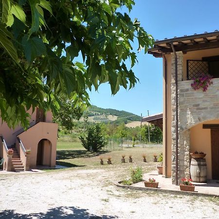 Tadinum Romana Gualdo Tadino Bagian luar foto