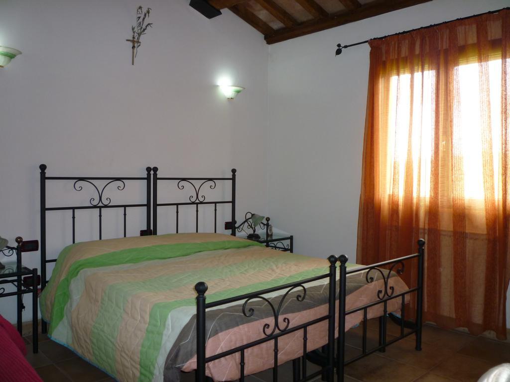 Tadinum Romana Gualdo Tadino Bagian luar foto