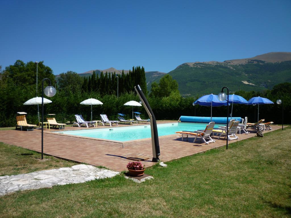 Tadinum Romana Gualdo Tadino Bagian luar foto